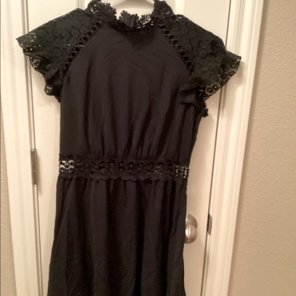 SHEIN Contrast Lace Mock Neck Dress